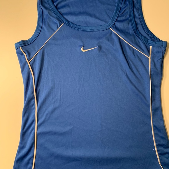 Vintage Nike tank top - Picture 2 of 2